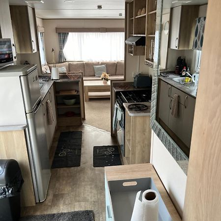 Relaxing Breaks With Hot Tub At Tattershal Lakes 3 Bedroom 태터셜 외부 사진